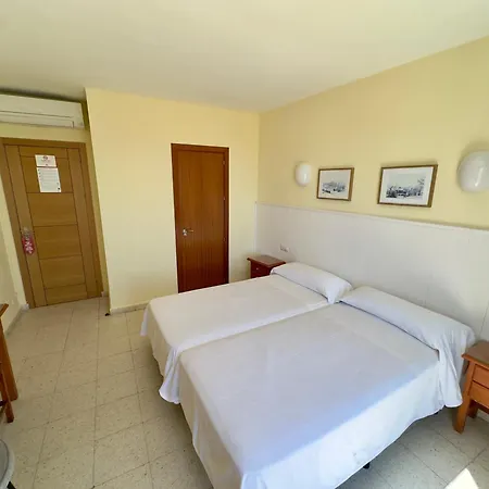 Otel Cabello *