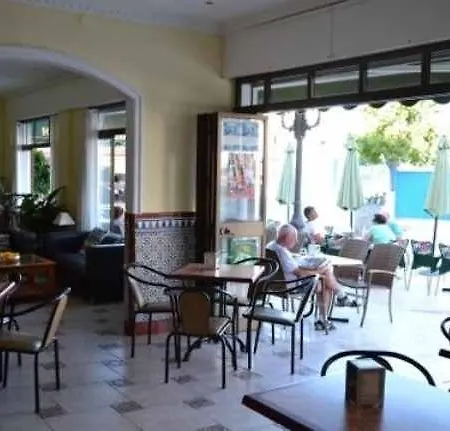 Cabello Hotel